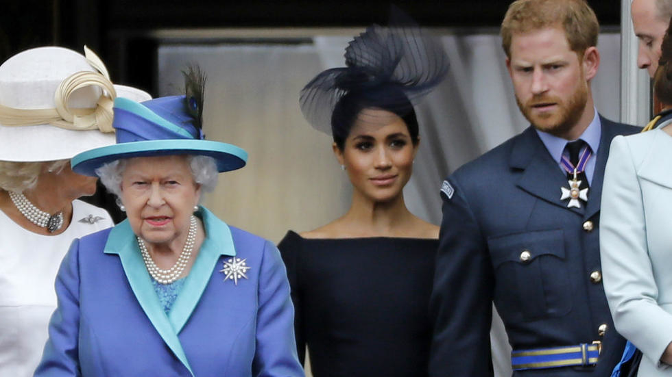 ملكة بريطانيا توافق على قرار الأمير هاري التخلي عن مهامه الملكية