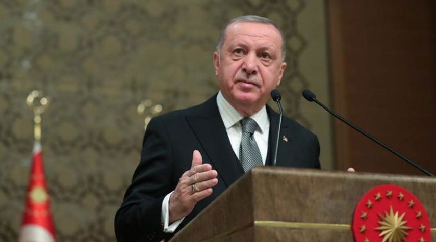 اردوغان يؤكد ان تركيا لن تتوانى عن تلقين حفتر درساً