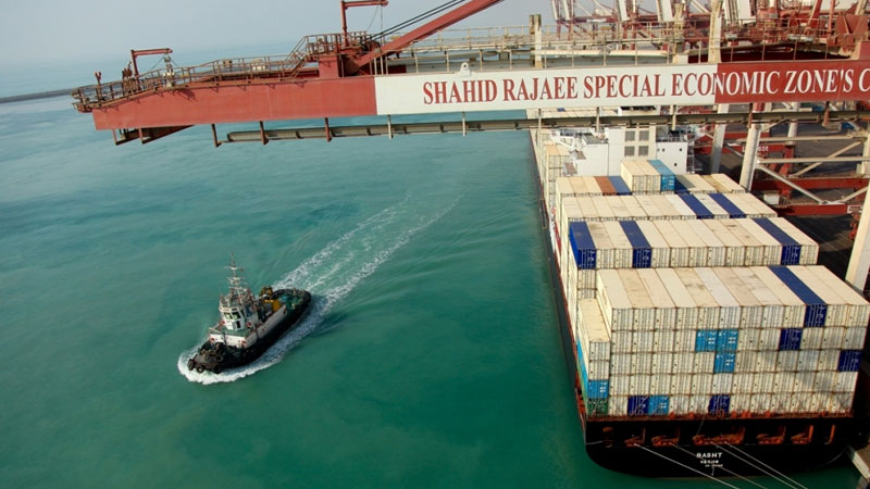 ميناء "رجائي" جنوب ايران يشهد رسو أكبر سفينة حاويات ايرانية