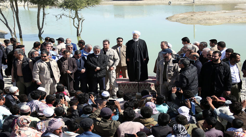 صور.. تفقد الرئيس روحاني للمناطق المنكوبة بالسيول