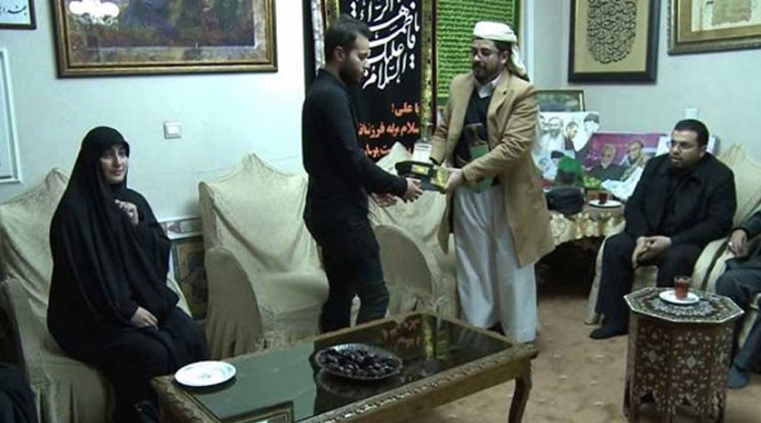 سفير اليمن في طهران يزور عائلة الشهيد سليماني