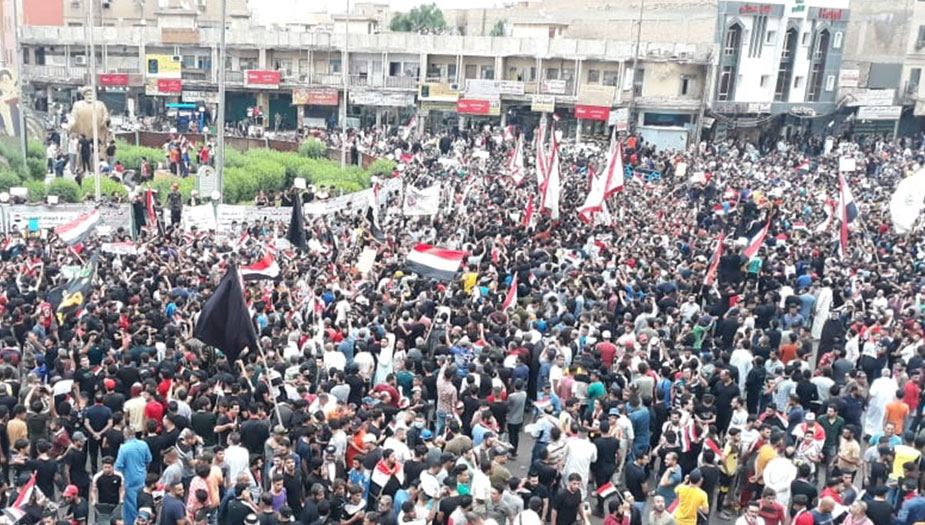العراق... شرطة ذي قار توجه منتسبيها بتقديم التبرعات لدعم المتظاهرين