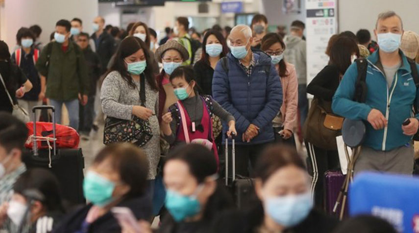 مئات الصينيين يغادرون المستشفيات بعد تعافيهم من فيروس كورونا