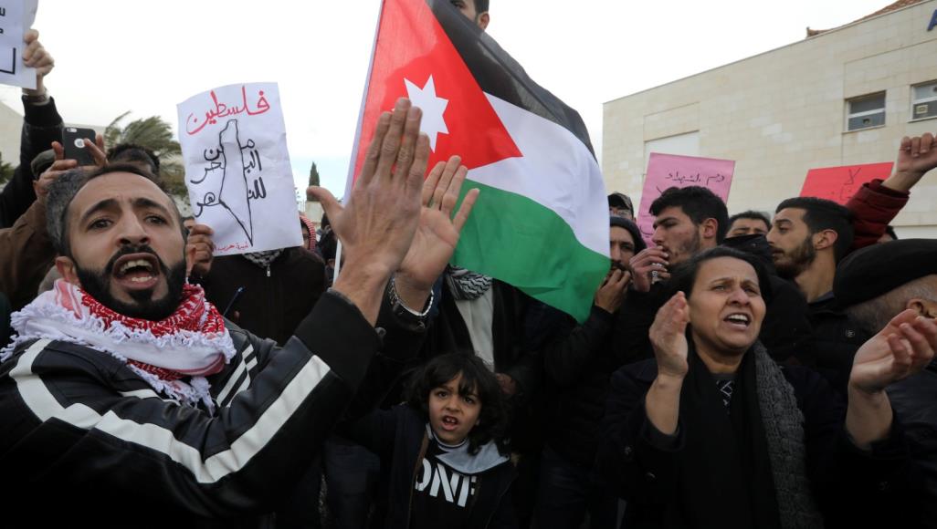 أزمة في عشيرة أردنية  والسبب "سفير الاحتلال" ؟!