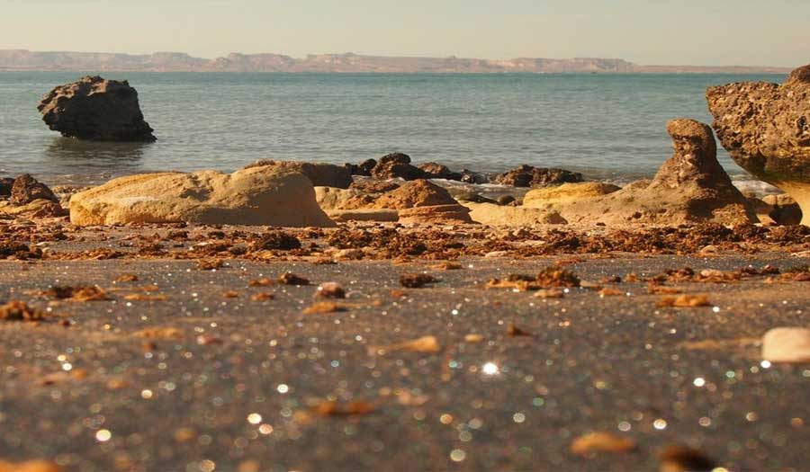 هنكام.. جزيرة الشواطئ الفضية الخيالية