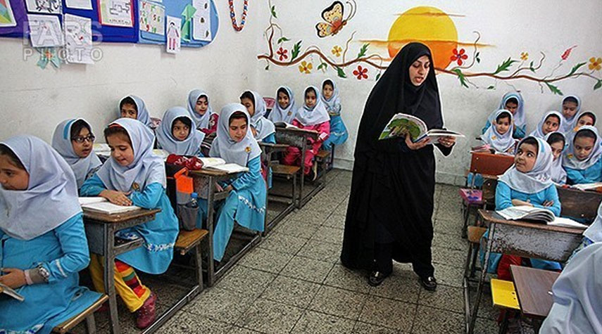 ايران تسجّل رقماً قياسياً عالمياً في تعليم التلاميذ الأجانب