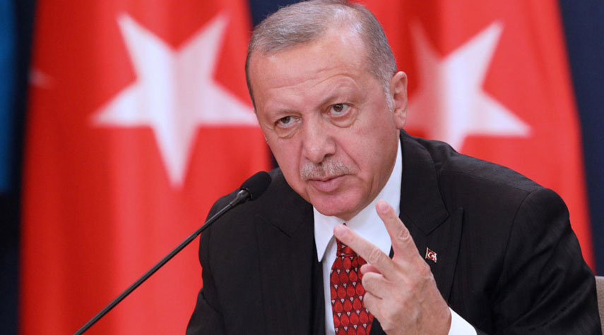 أردوغان يلوح بعملية عسكرية في إدلب وروسيا تحذر