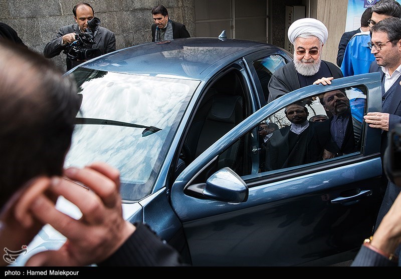 صور .. ازاحة الستار عن خط انتاج سيارات ايرانية جديدة