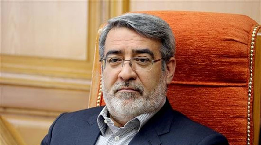 وزير الداخلية الايراني يعلن تمديد الاقتراع الى الساعة 10 ليلاً