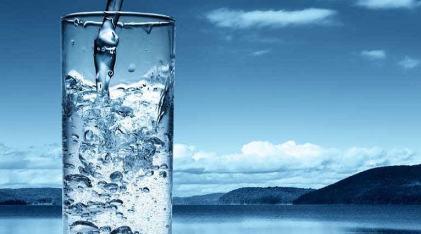 فوائد شرب الماء على معدة فارغة
