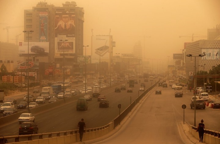 "التنين" يخلف في مصر سيارات محطمة واصابات وغلق طرق