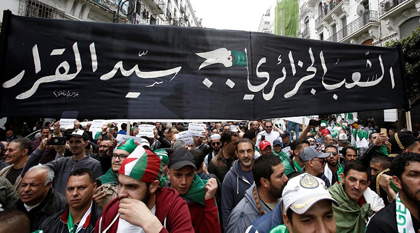 استمرار احتجاجات الجزائر للأسبوع الـ56