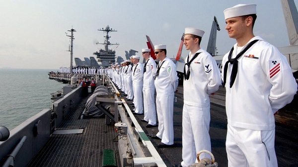  كورونا يصل إلى أسطول أمريكا الحربي 