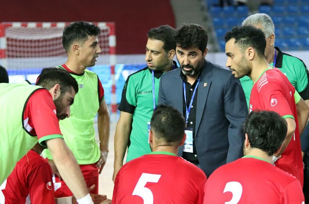 الكرة الخماسية الايرانية تحافظ على صدارت المنتخبات الآسيوية