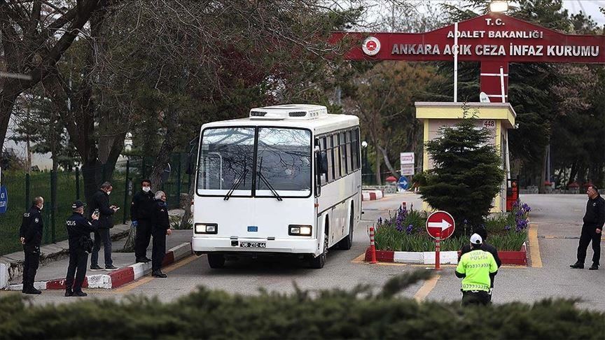 تركيا تفرج عن الاف السجناء