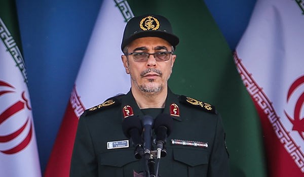  رئيس الاركان الايرانية: تصدينا لتهديدات الاميركيين بقوة واقتدار 