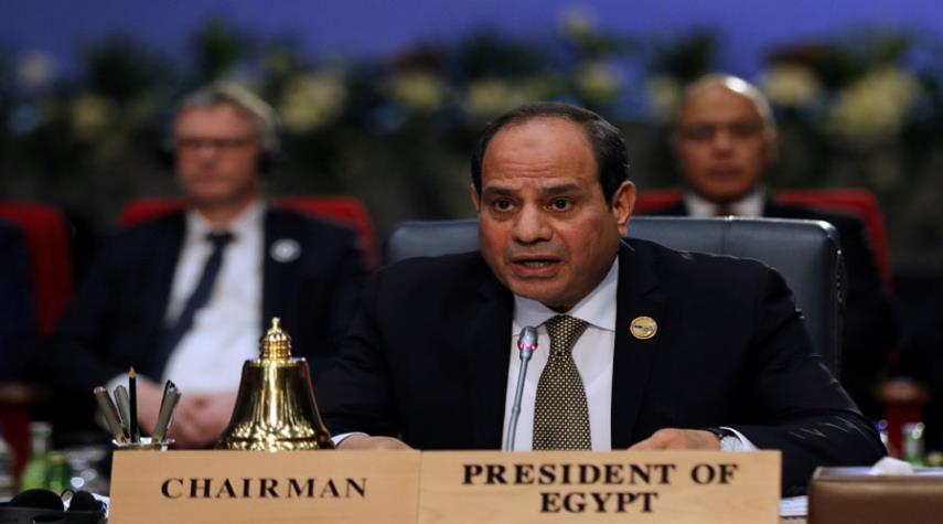 الرئيس المصري يعلن حالة الطوارئ في البلاد لمدة 3 أشهر