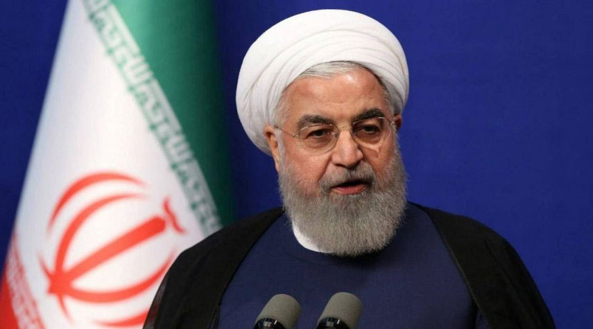 الرئيس الايراني: نواجه الحظر ومؤامرات الأعداء وكورونا معاً