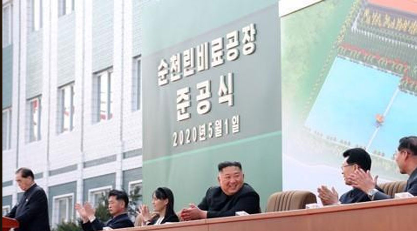 بالصور.. أول ظهور لزعيم كوريا الشمالية بعد انباء عن تدهور صحته