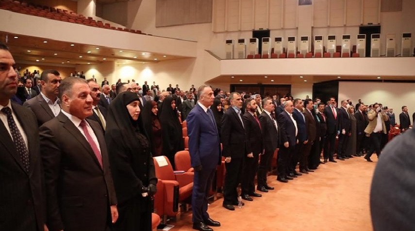  العراق... حكومة الكاظمي تنال ثقة البرلمان وتؤدي اليمين الدستوري