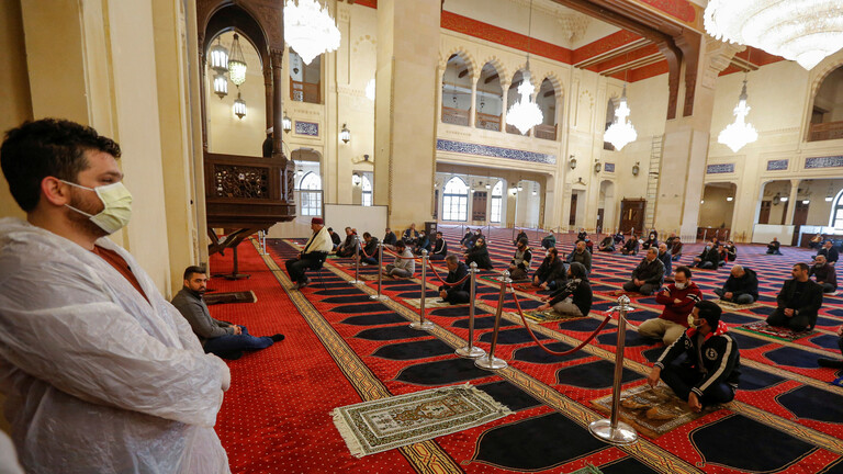 دول عربية تسمح بصلاة الجمعة بعد المنع بسبب كورونا