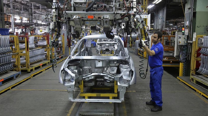 قطاع صناعة السيارات الايراني يرفع أنتاجه الى 1.2 مليون وحدة سنويا