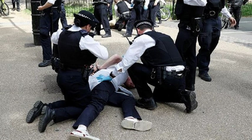 احتجاجات في لندن على إرشادات التباعد الاجتماعي