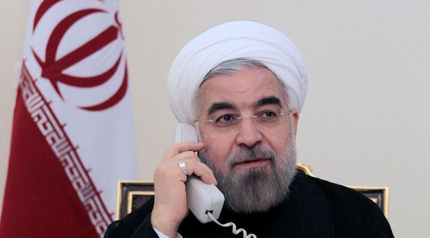 الرئيس روحاني يؤكد لمحافظ البنك المركزي ضرورة احتواء التضخم