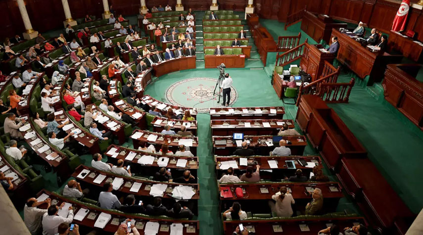 برلمان تونس يُسقط لائحة رفض التدخل في ليبيا