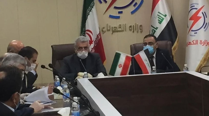 ايران توقع على اتفاق لتصدير الكهرباء الى العراق لعامين