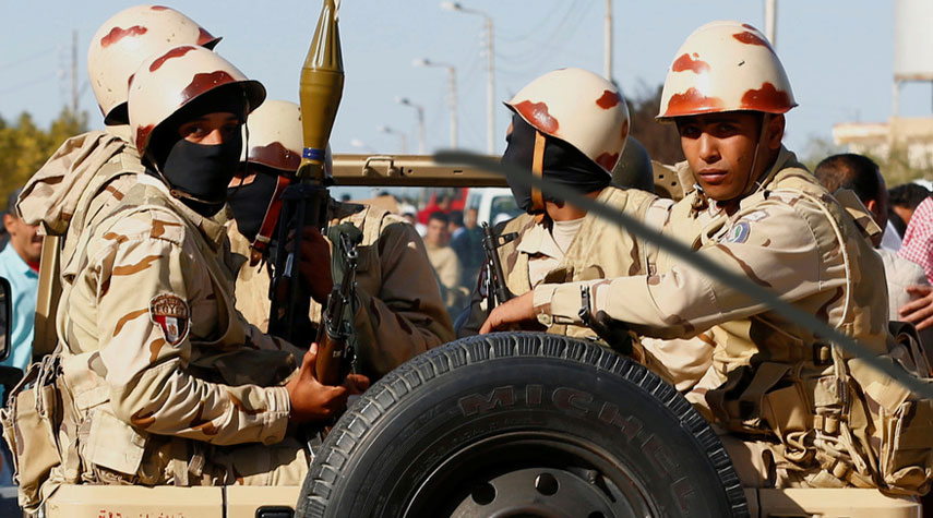 تحرك قوات للجيش المصري نحو الحدود مع ليبيا 