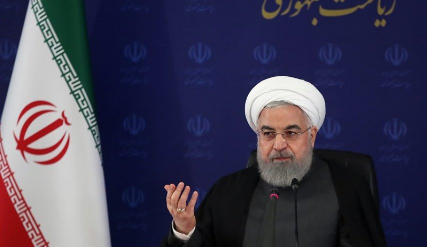  الرئيس روحاني: شعبنا كسر ركبة اميركا التي ارادت وضعها على رقبتنا 