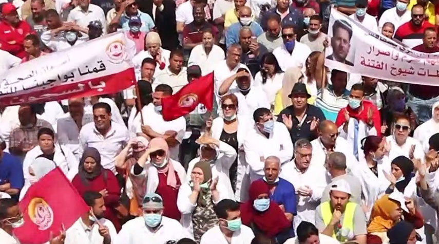 احتجاجات واضراب عام في المستشفيات التونسية