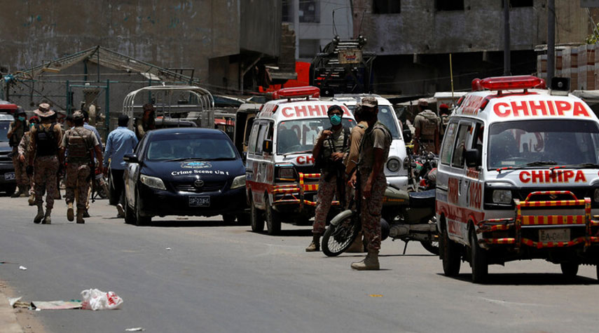  4 قتلى بينهم جنديان في 3 انفجارات بباكستان