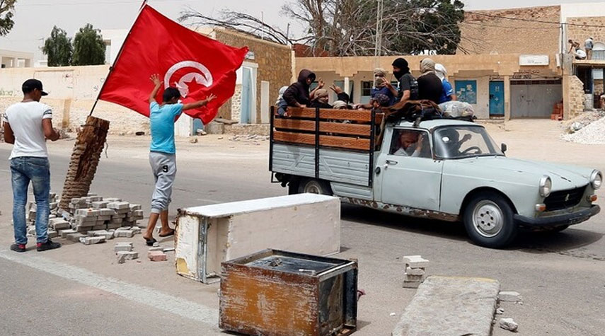 رفع دعوى قضائية ضد كبار مسؤولي الدولة في تونس..والسبب..