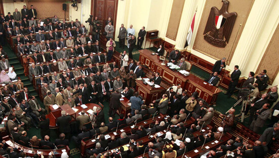 البرلمان المصري يوافق على إرسال قوات خارج الحدود