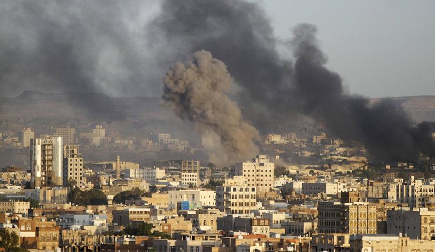 محافظات يمنية تتعرض لغارات طيران العدوان السعودي الامريكي