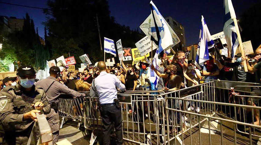 احتجاج آلاف الصهاينة في القدس المحتلة ضد فساد نتنياهو