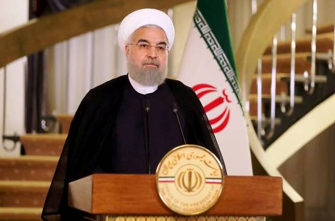  الرئيس روحاني : لن ننسى تضحيات القطاع الصحي 