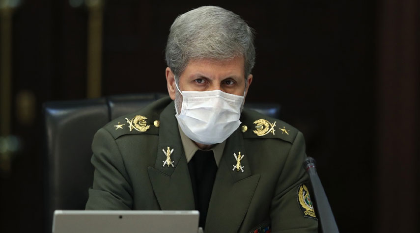 وزير الدفاع الايراني يشيد بالتعاون العسكري مع روسيا