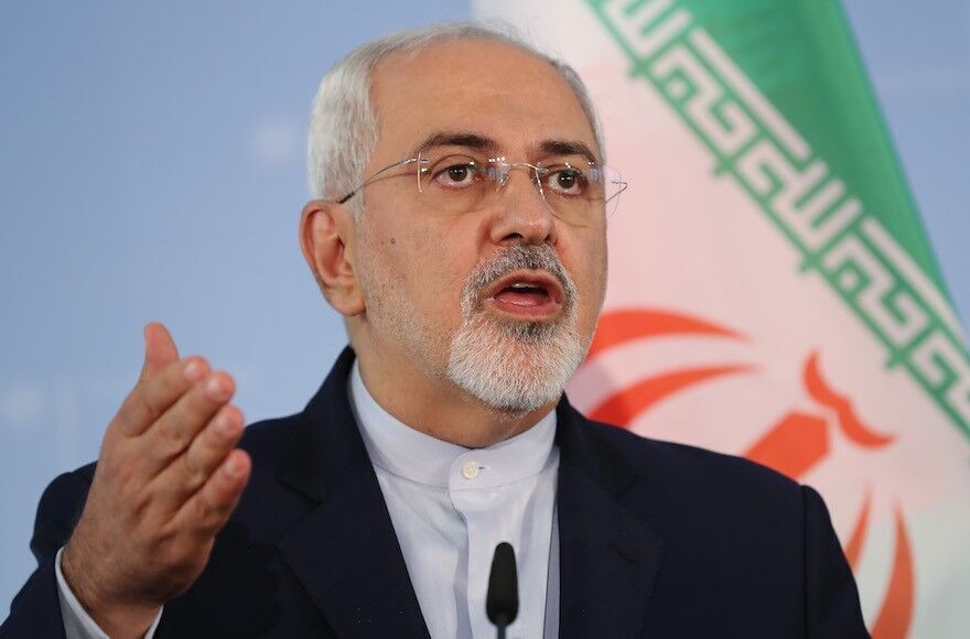 وزير الخارجية الايراني: حان الوقت ليكف ترامب عن الاستماع الى حاشيته البلطجية