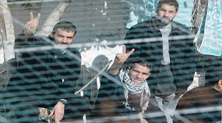 إصابة 5 أسرى فلسطينيين بكورونا في سجون الاحتلال