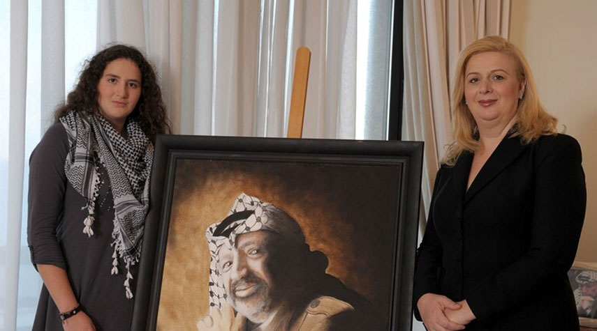 حركة فتح تطالب ارملة ياسر عرفات بالابتعاد عن السياسة