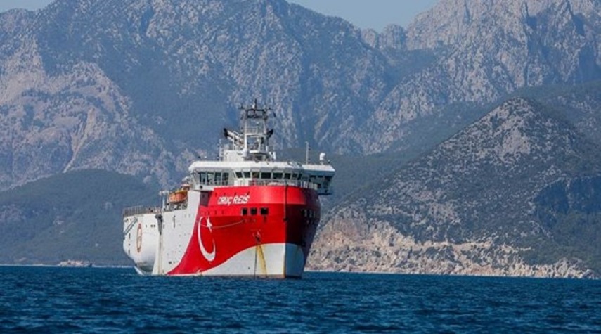 تركيا تُمدد مهمة التنقيب بالمتوسط وقبالة سواحل قبرص