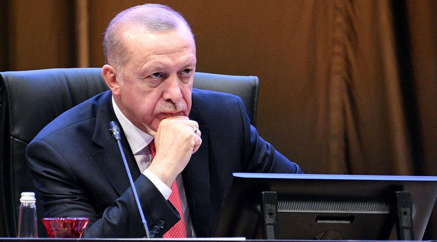 أردوغان يأمر بإغراق سفينة يونانية وقادة الجيش يعارضون