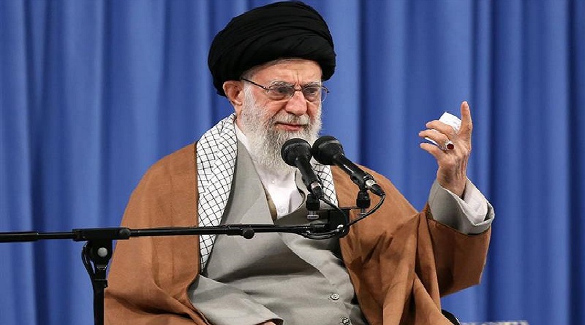 قائد الثورة الإسلامية يعزي برحيل آية الله صانعي