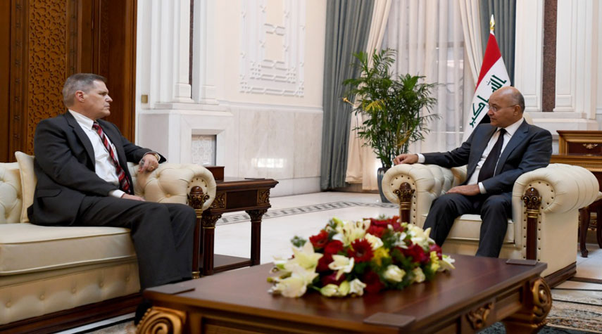 الرئيس صالح يؤكد ضرورة احترام سيادة العراق