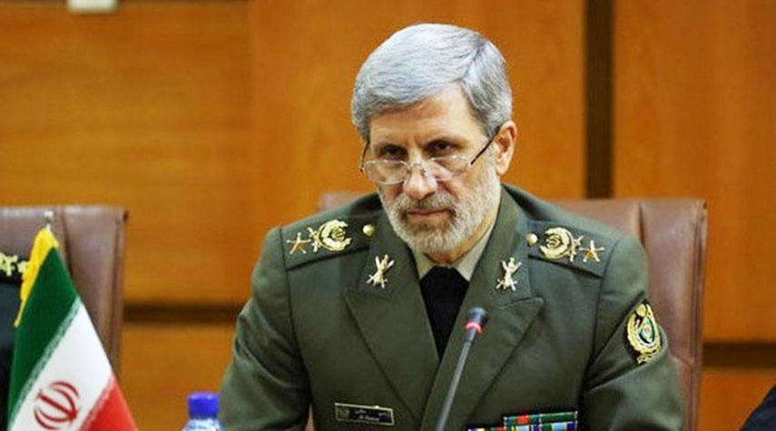 وزير الدفاع: طهران حريصة على عدم إطلاق سباق تسلح بالمنطقة
