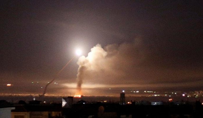 سوريا.. مروحيات إسرائيلية تستهدف بالصواريخ مدينة القنيطرة 