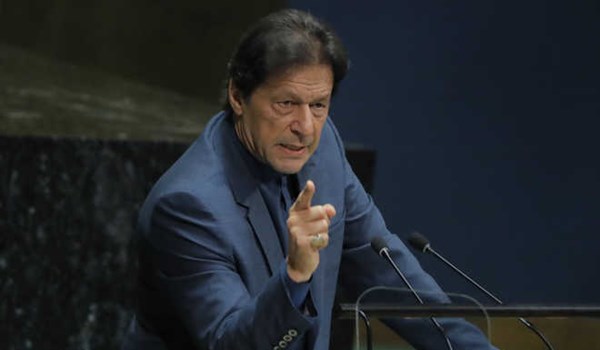  رئيس وزراء باكستان يؤكد بان ماكرون تعمّد استفزاز المسلمين